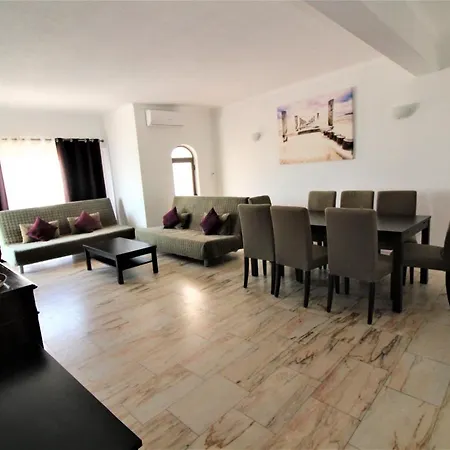 Sunday - Apartment