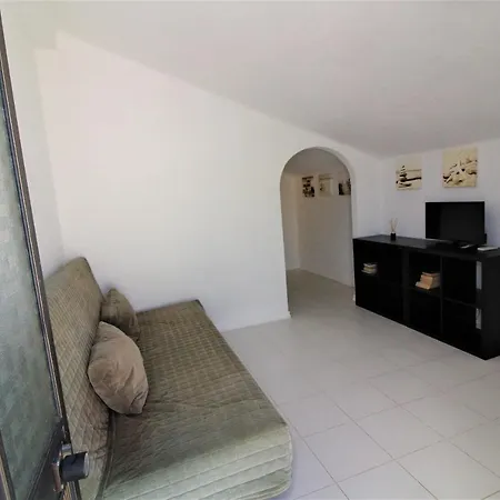 Apartment Sunday -
